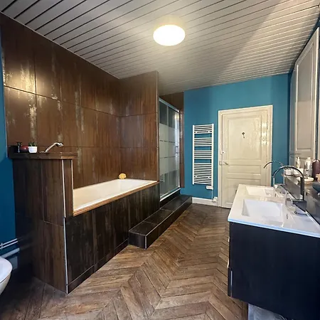 Herem Charme De L Ancien En Centre *